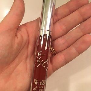 Kylie Merry matte liquid lipstick
